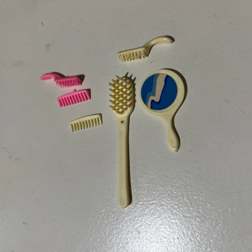 Barbie bath accessories